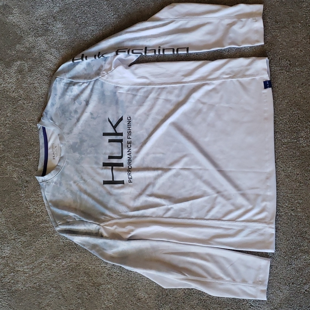 White HUK Fishing Shirt Long Sleeve Size Small